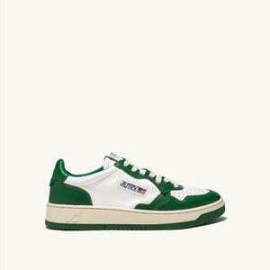 AUTRY SNEAKERS
MEDALIST LOW BICOLOR SNEAKERS IN WHITE AND GREEN LEATHER
